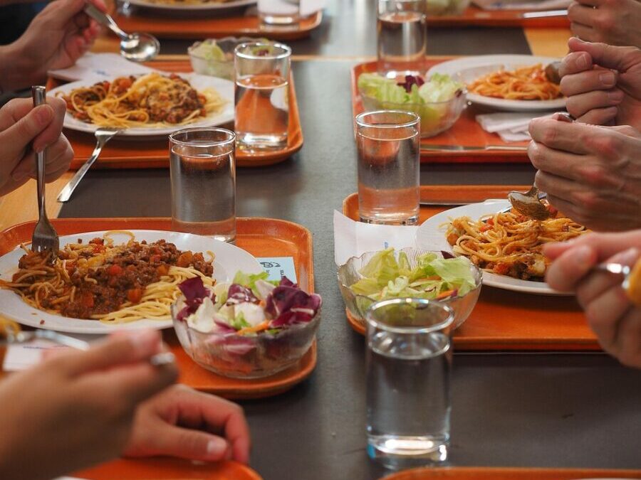 meal, canteen, dish, nourishment, industrial kitchen, spaghetti, tomato sauce, to eat, munch, food, to reach, spatula, mass-produced, big kitchen, canteen, canteen, canteen, canteen, canteen